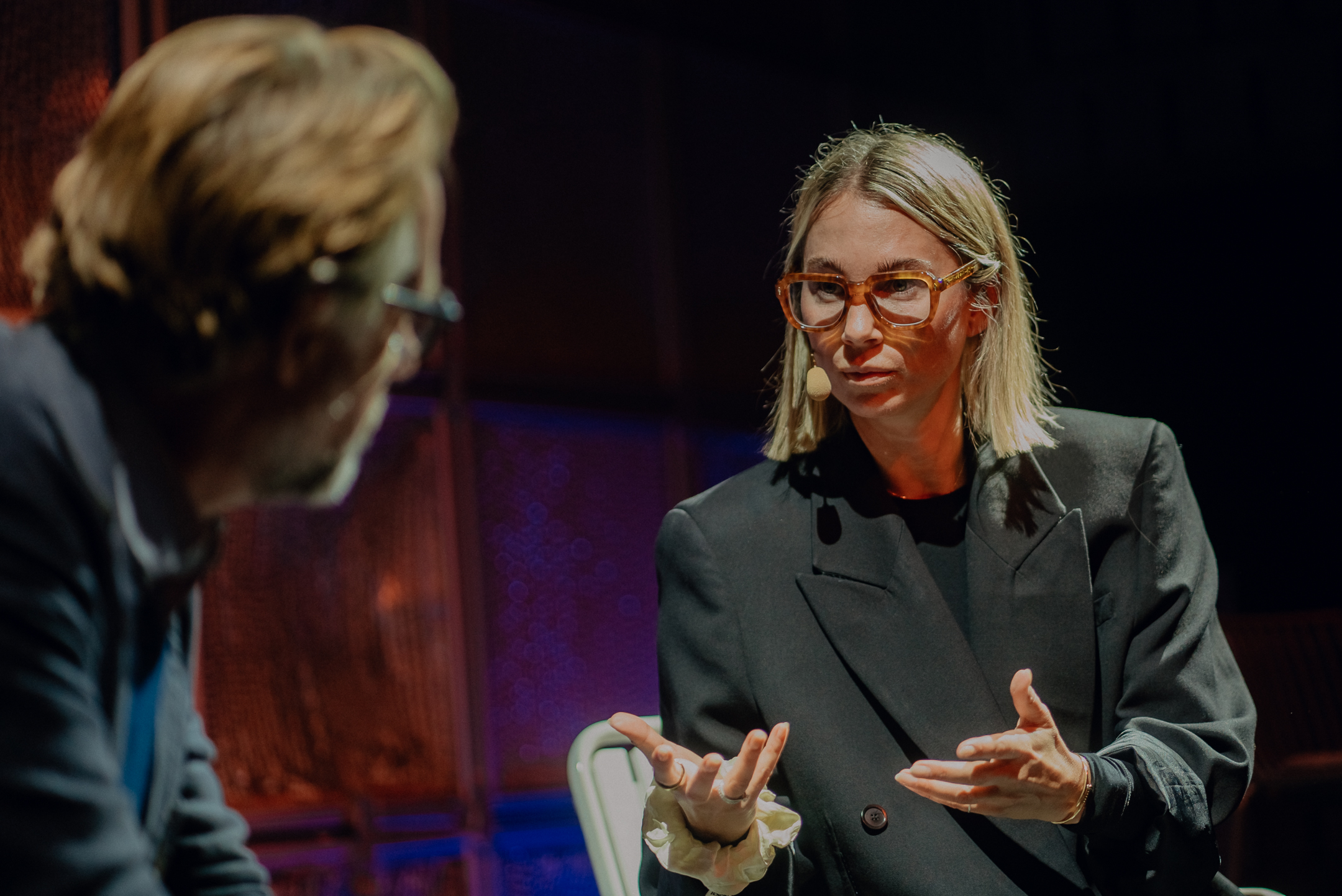 Bild_EineStundeMit_Constantly_K_02 Eine Stunde mit Constantly K, Fachgruppe Werbung, Team Werbung Wien, Sebastian Loudon & Constantly K am Podium